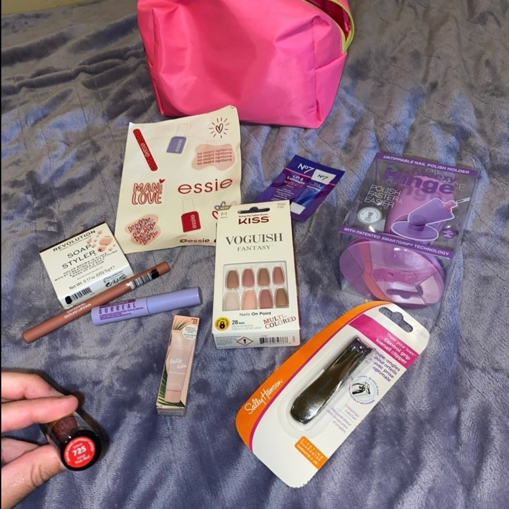 Beauty Bundle Skincare, Makeup, Nail Care, Nail Polish Holder, Pink Bag, Samples
